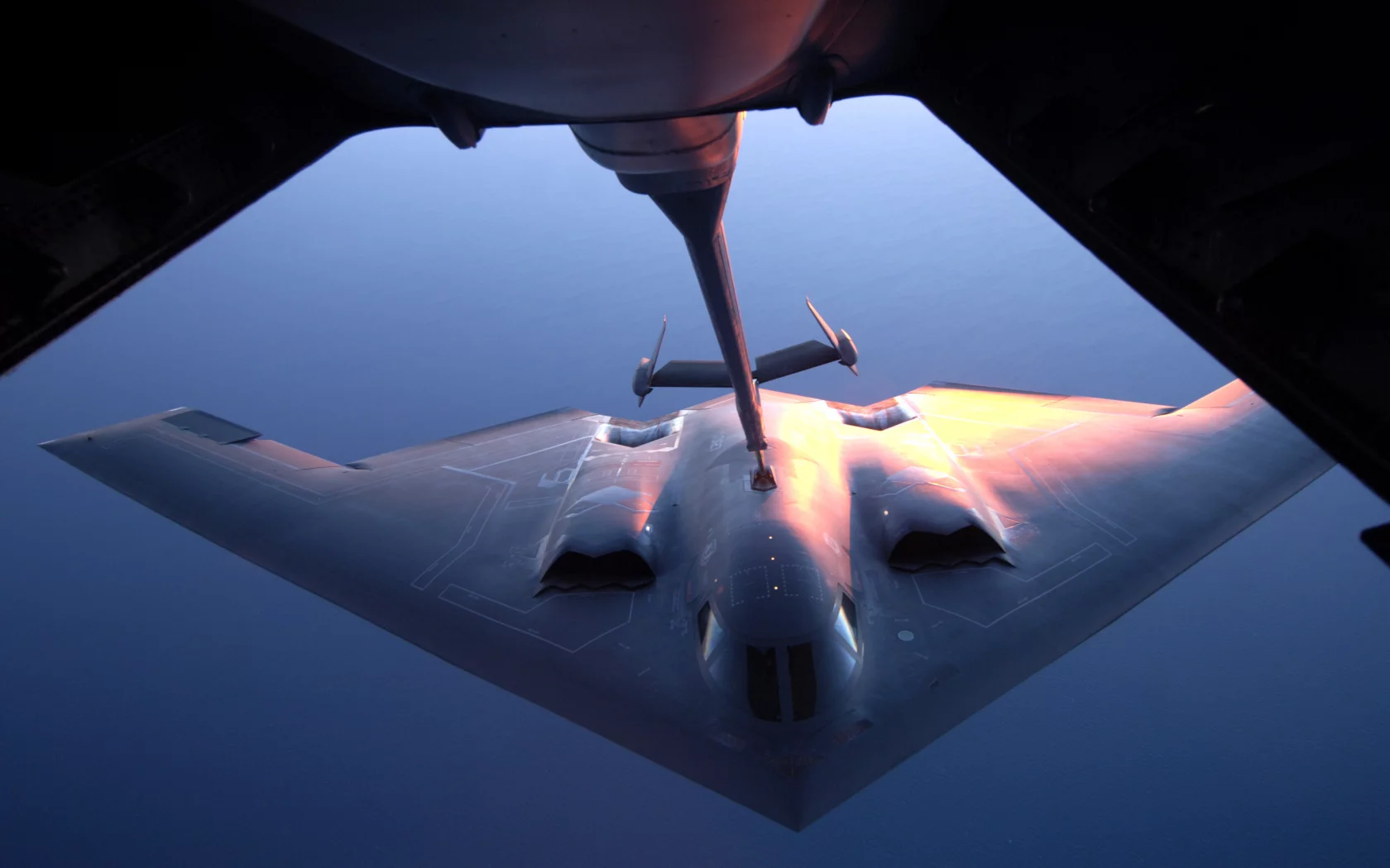 отражение, полёт, дозаправка, B-2