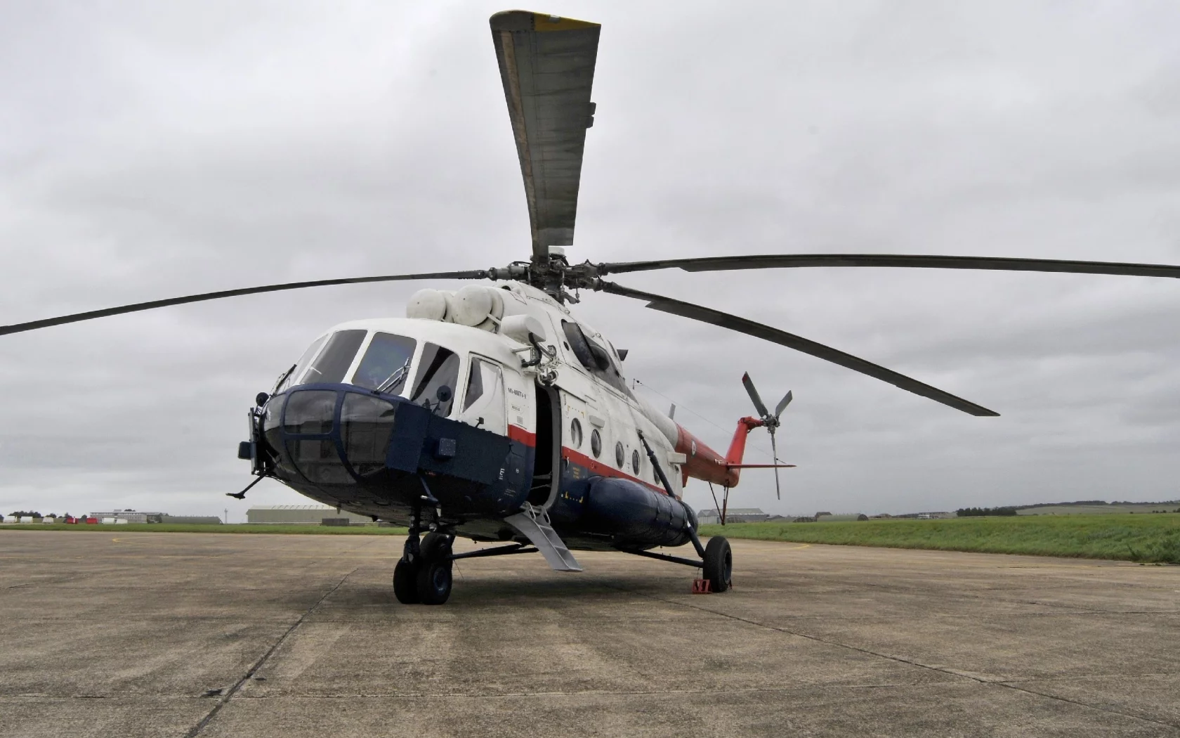 Ми-8, вертолёт