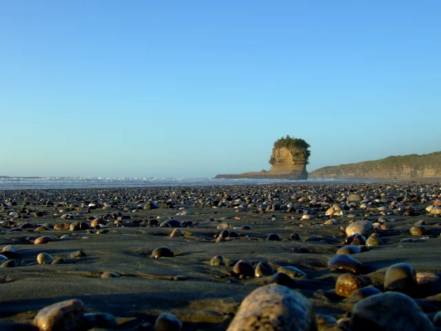 море, небо, камни