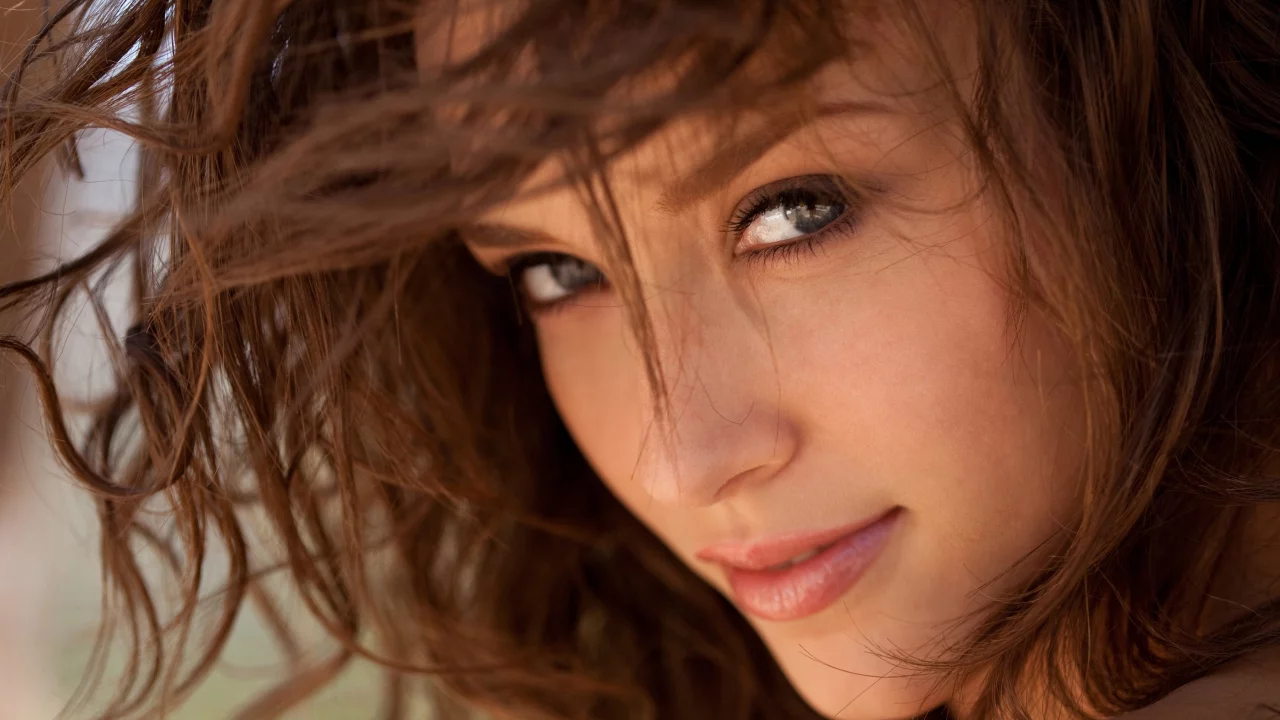 губы, malena morgan, красивая, девушка, волосы, девушки, лицо, взгляд, девушка