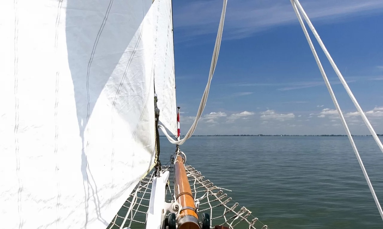море, паруса, яхта, облака