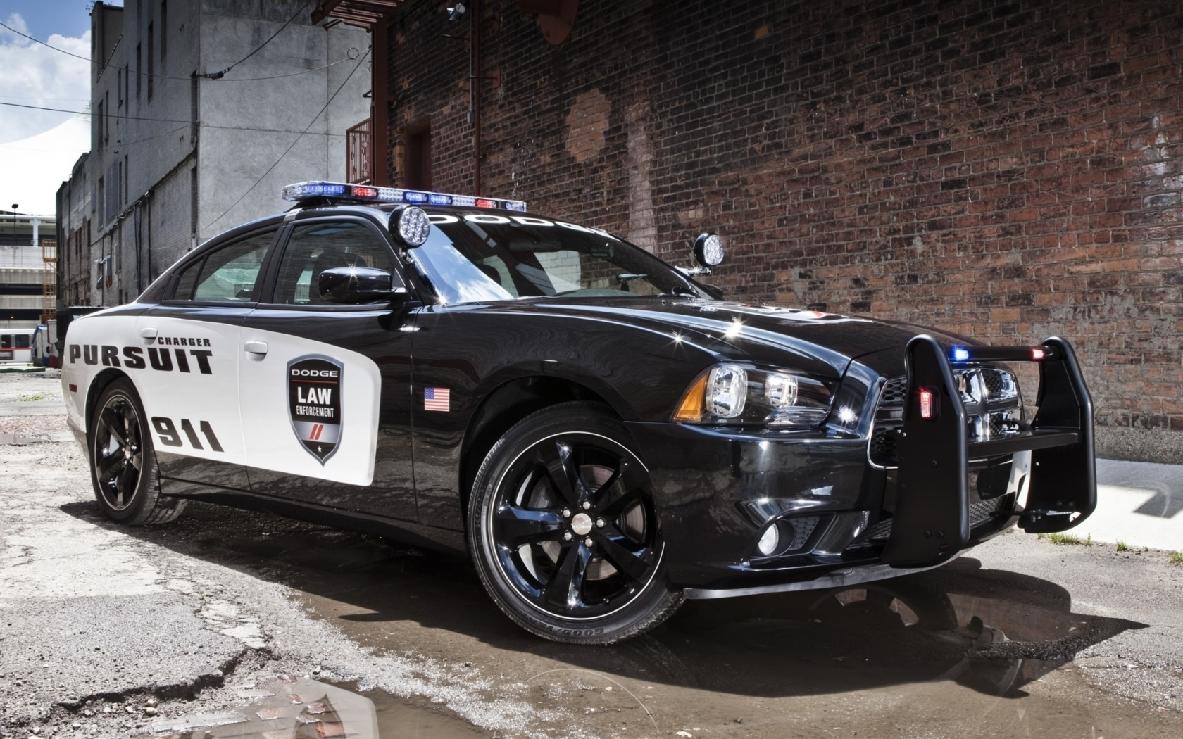 Американские машины полиции. Додж Чарджер 2011 полиция. Dodge Charger 2018 Police Interceptor. Додж Чарджер 2018 полиция. Додж Чарджер 2020 полицейский.