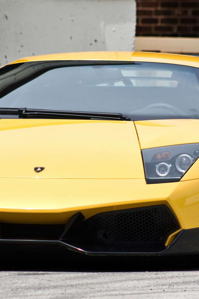 Lamborghini Murcielago SV жёлтая