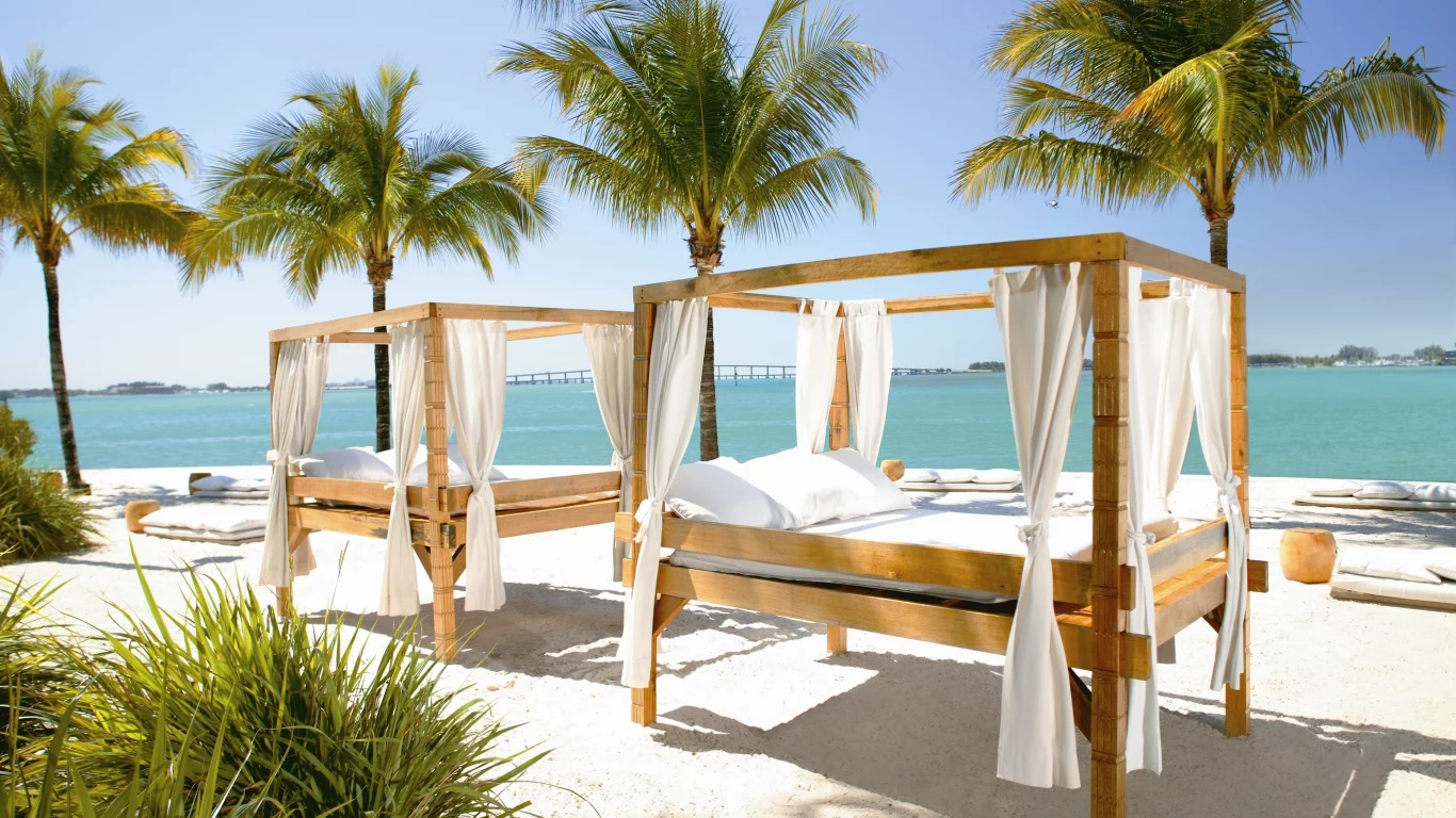 майами, Интерьер, кровати, miami, пляж, пальмы