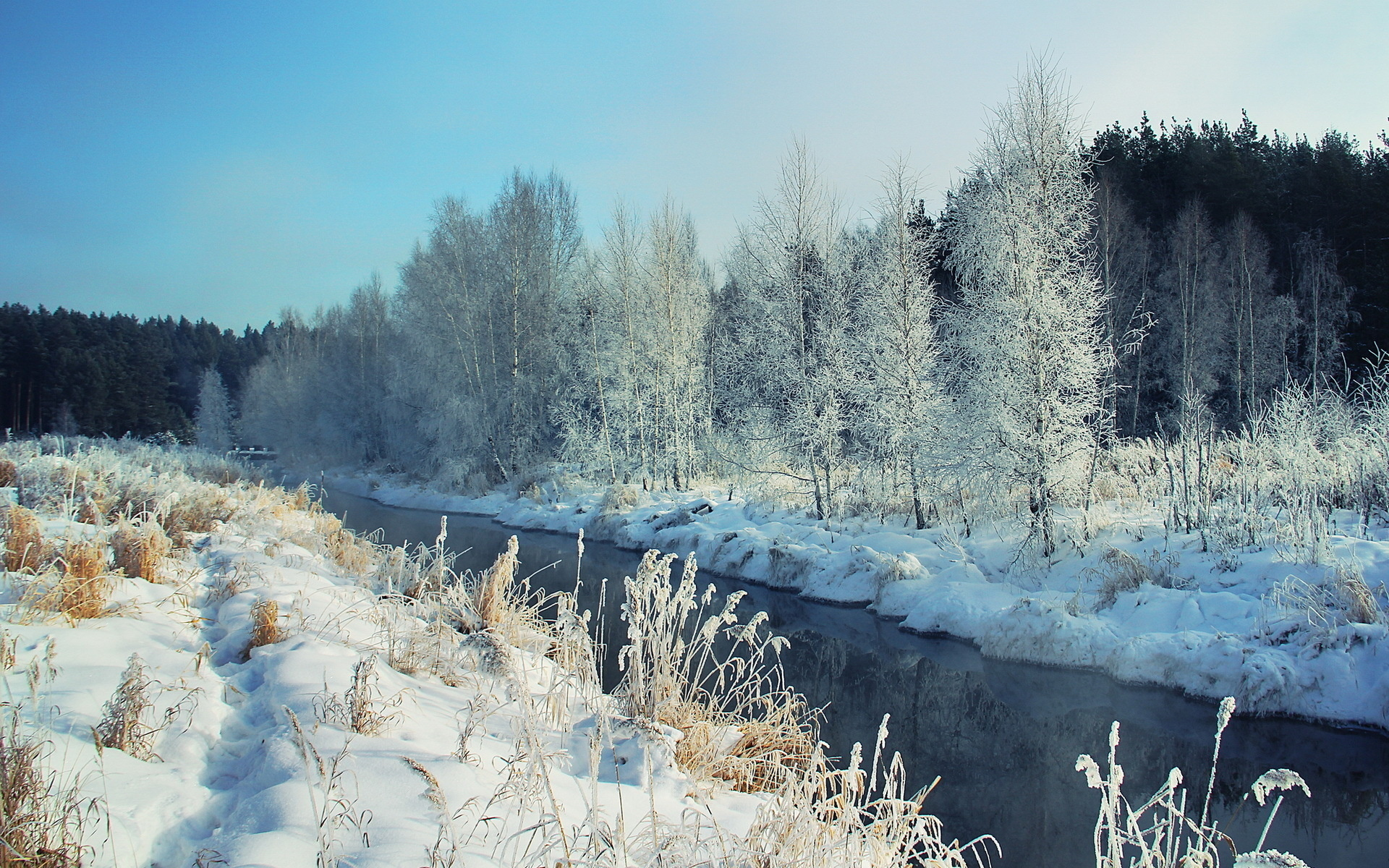 Сибирская река зимой