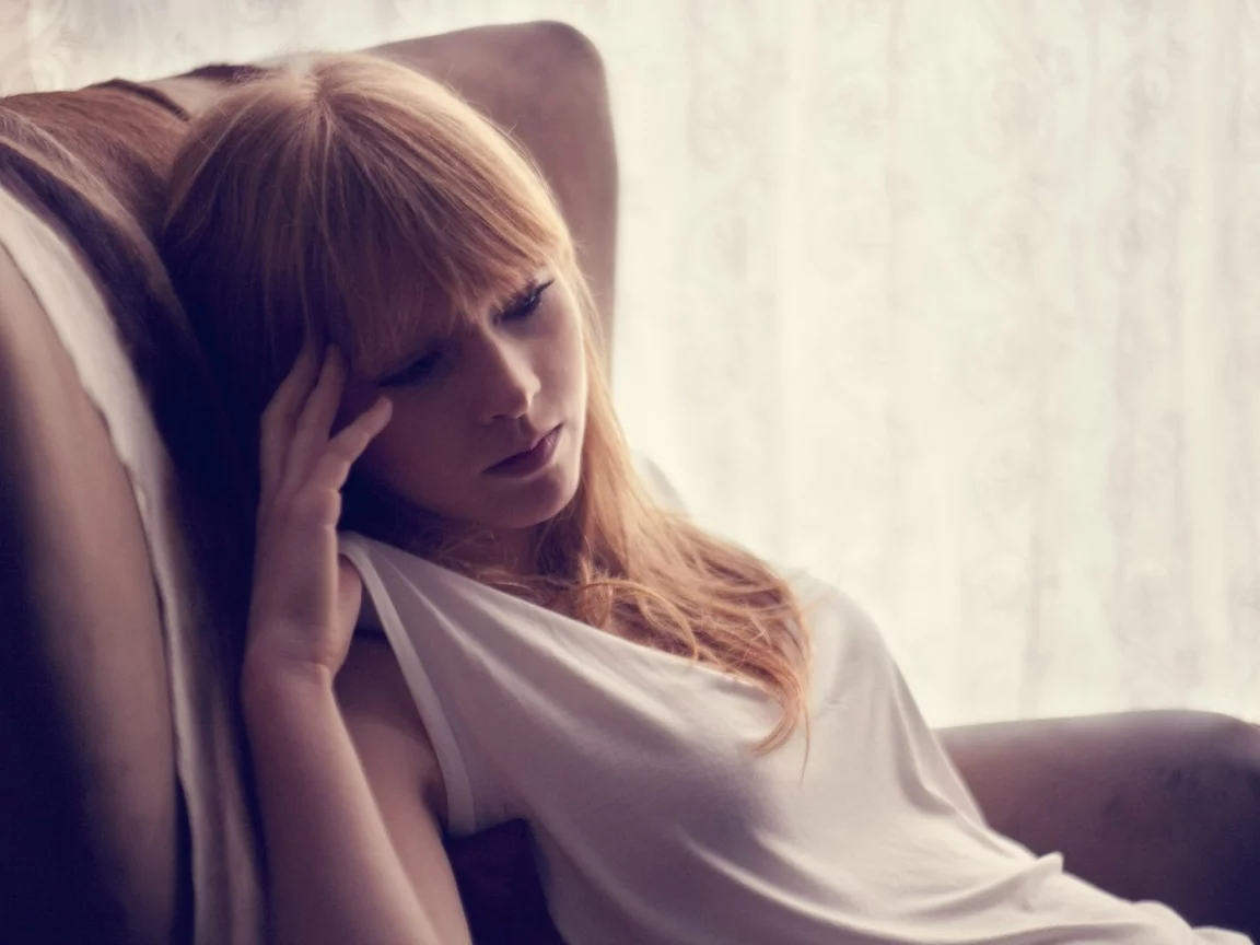 локоны, задумчивость, девушка, lucy rose