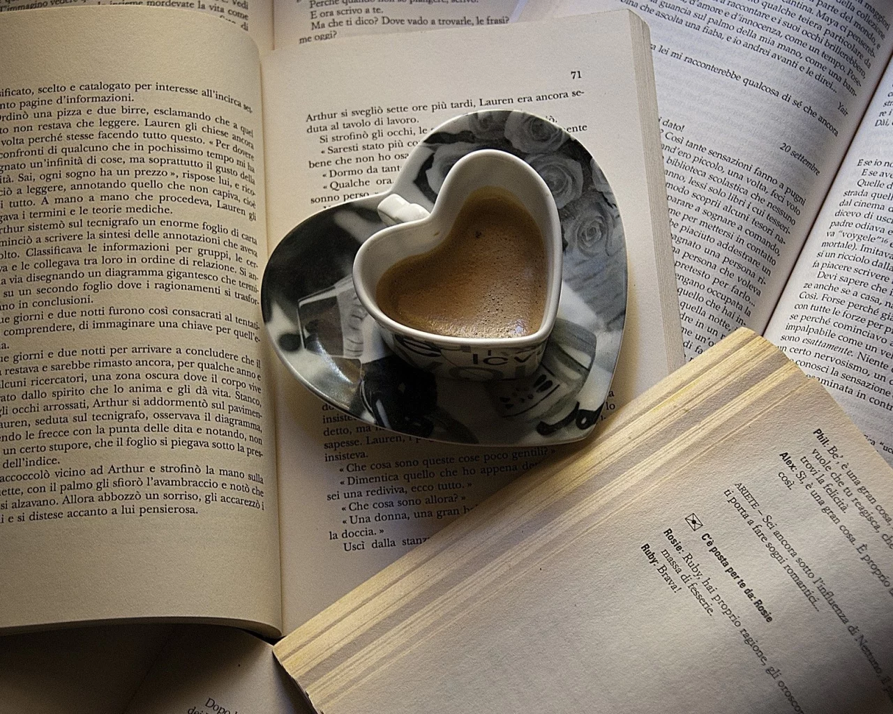 сердце, страницы, кружка, книги, кофе