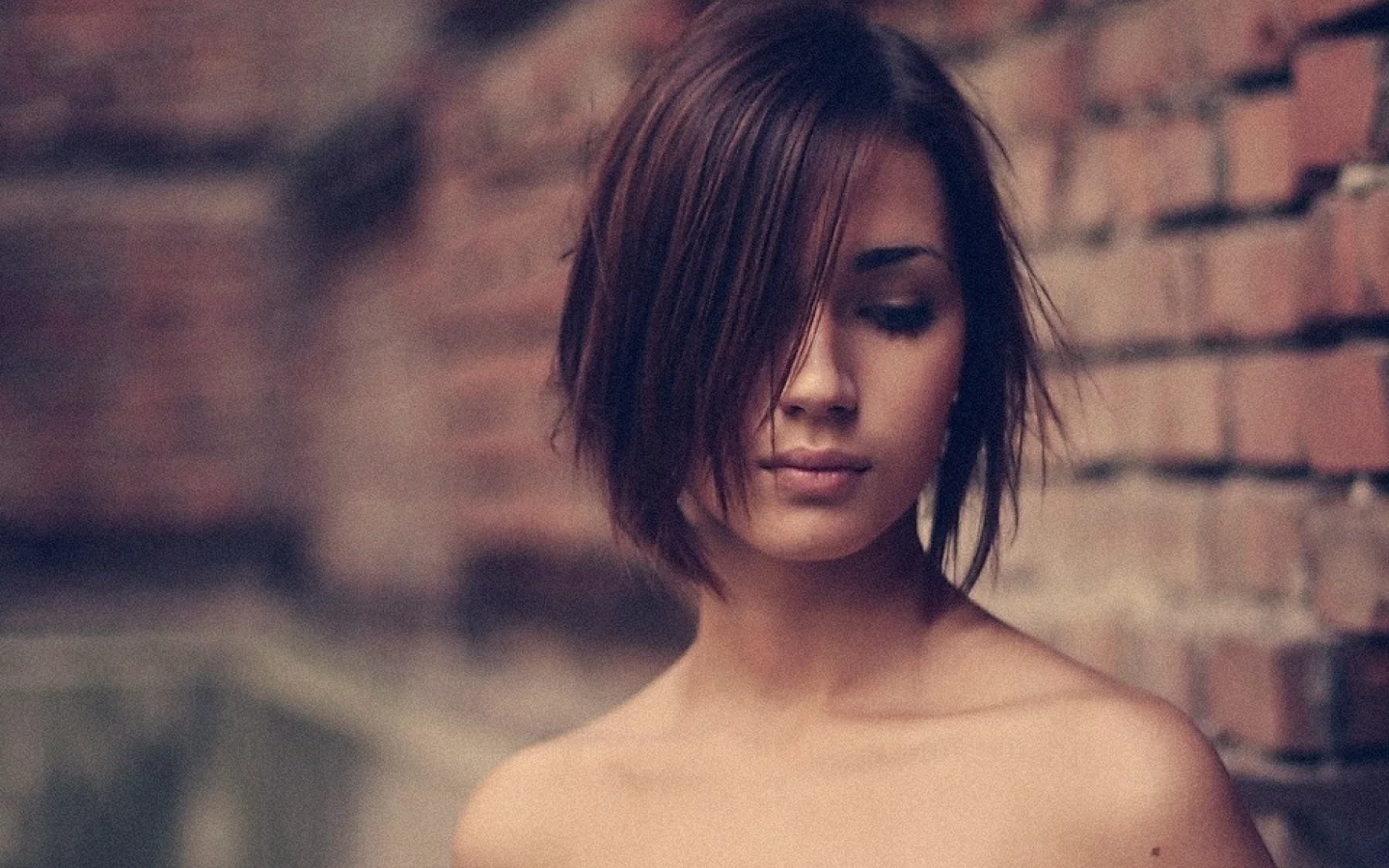 portraits, models, upscaled, brunettes, badquality, 