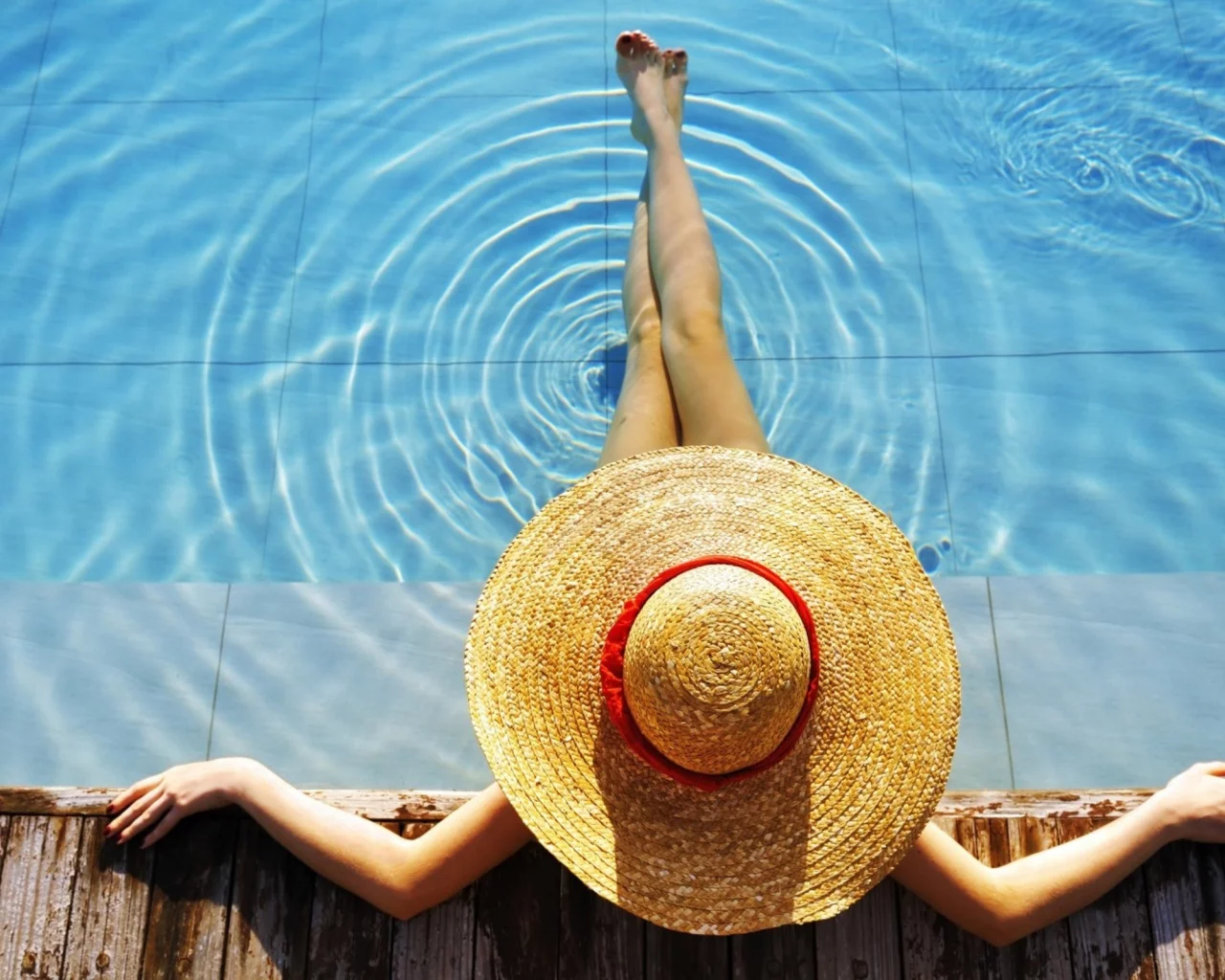 models, , women, swimming pools, hats, water