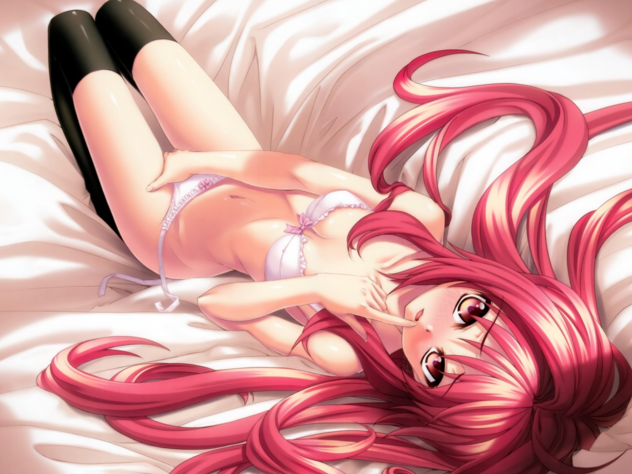 Картинка на рабочий стол beds, anime, трусики, pink hair, long hair,  длинные волосы, бюстгальтер, аниме, кровати, розовые волосы, чулки,  panties, маленькие сиськи, stockings, аниме девушки, anime girls, bra,  small boobs 1280 x