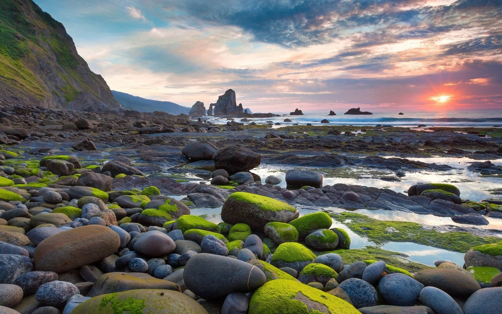 skies, облака, sea shorelines, sea, clouds, скалы, rocks, солнце, небо, пляж, water, beach, закат, Sun, море, sunset, море береговой линии, вода