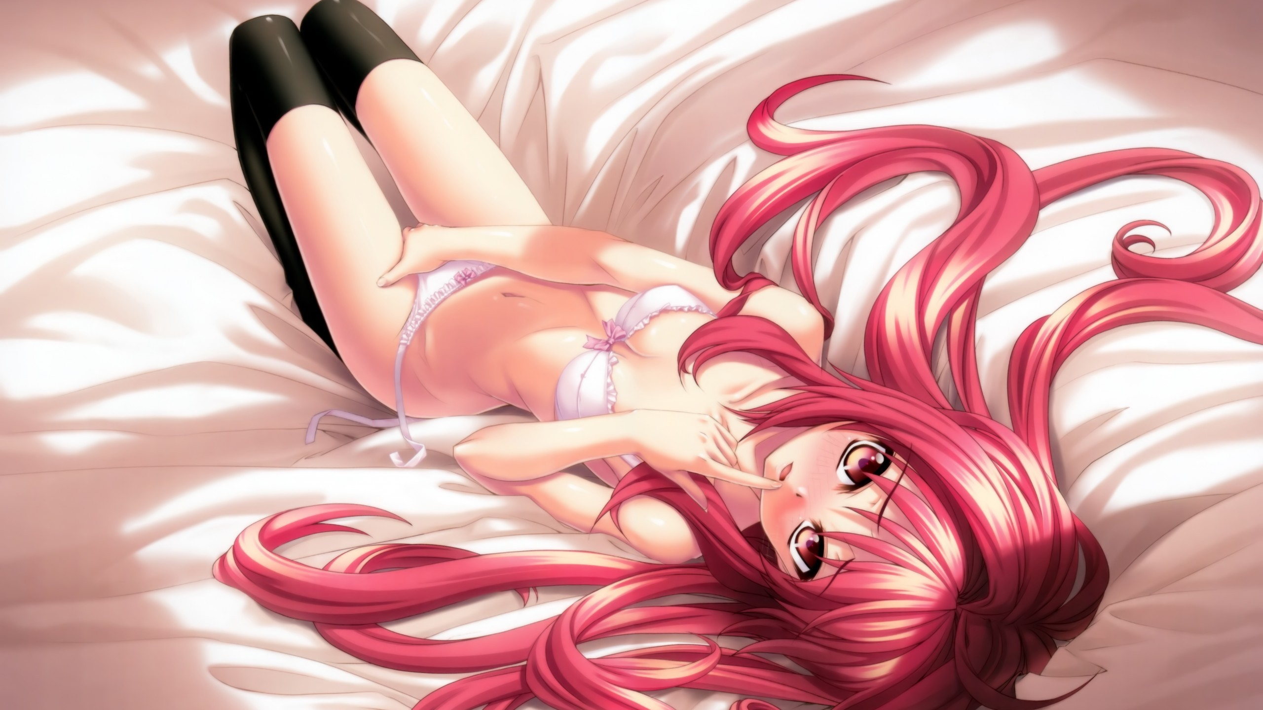 Картинка на рабочий стол beds, anime, трусики, pink hair, long hair,  длинные волосы, бюстгальтер, аниме, кровати, розовые волосы, чулки,  panties, маленькие сиськи, stockings, аниме девушки, anime girls, bra,  small boobs 2560 x