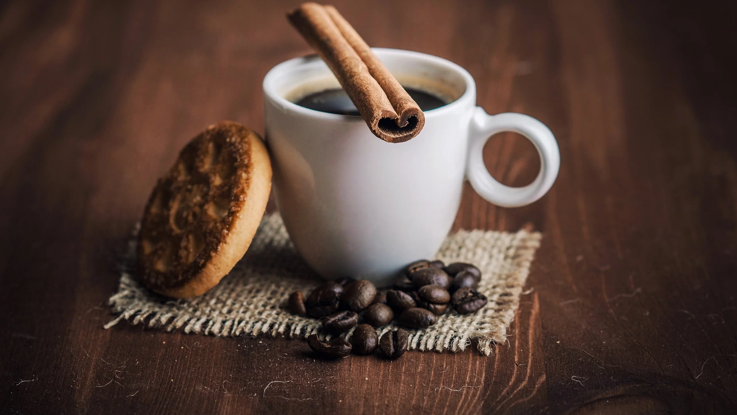 кофе в зернах, coffee beans, biscuits, кофе, coffee, печенье