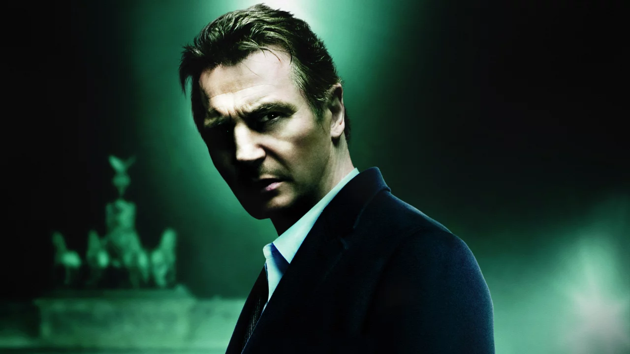 лиам нисон, взгляд, темный фон, Liam neeson, unknown, свечение
