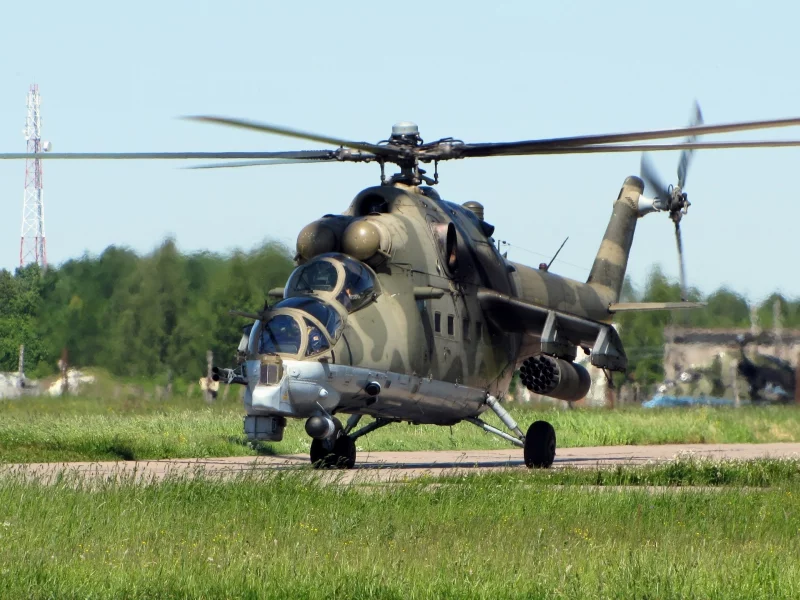 крокодил, транспортно-боевой, вертолет, аэродром, Ми-24