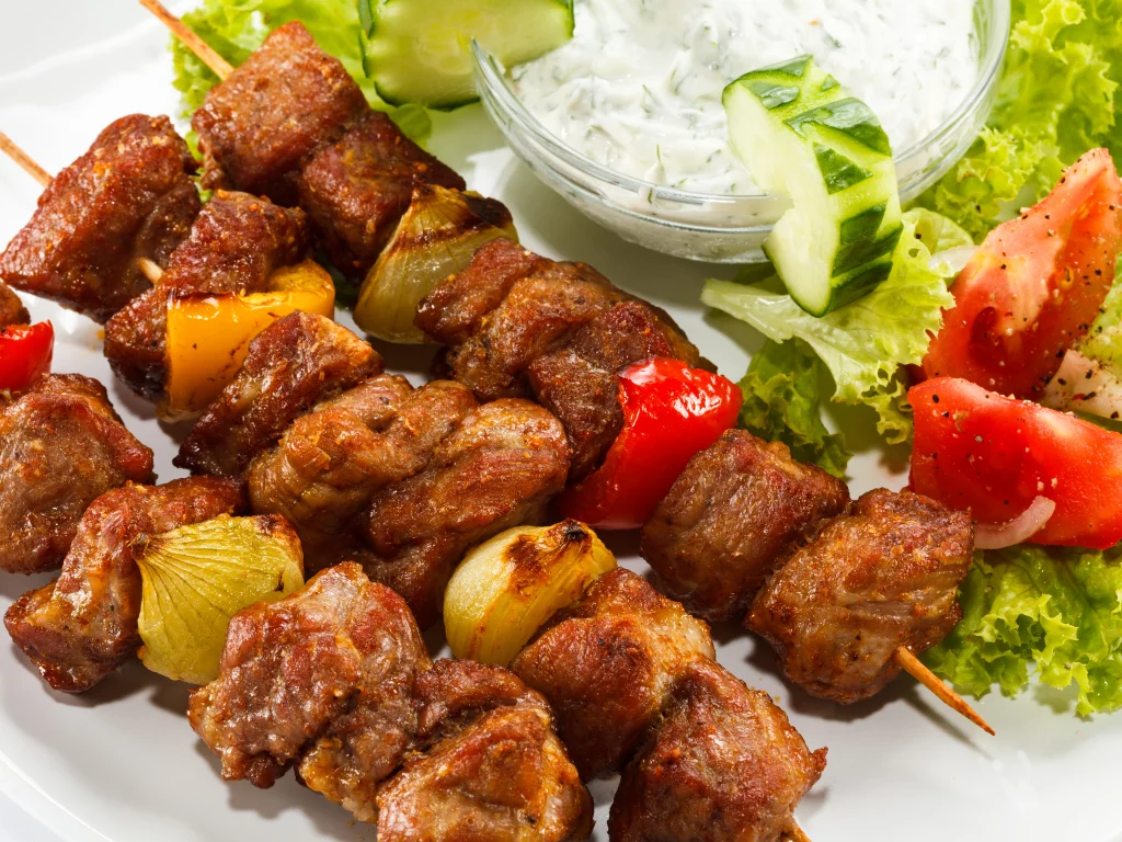 шпажки, салат, овощи, соус, помидоры, Шашлык, огурец