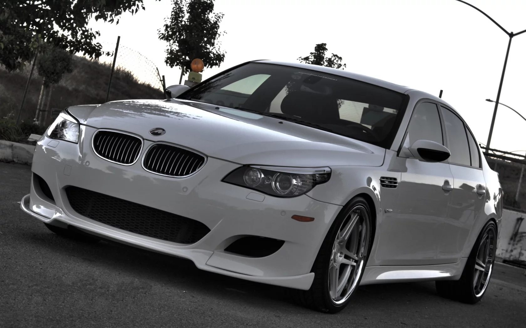 дорога, m5, evwning, white, седан, бмв, вид спереди, белый, Bmw, e60