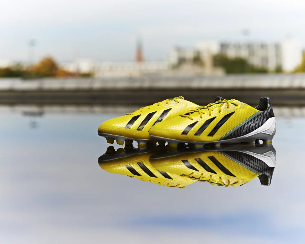 Adidas, отражение, адидас, желтый, бутсы, обувь