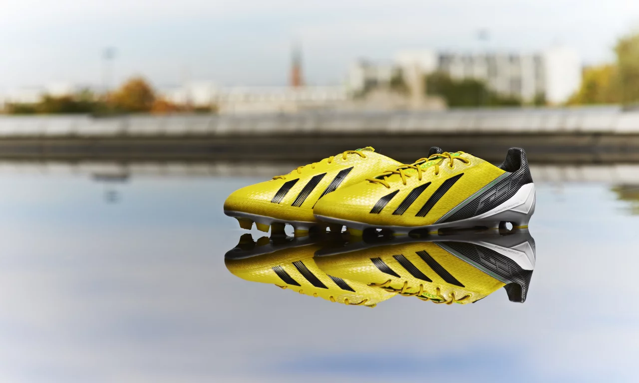 Adidas, отражение, адидас, желтый, бутсы, обувь