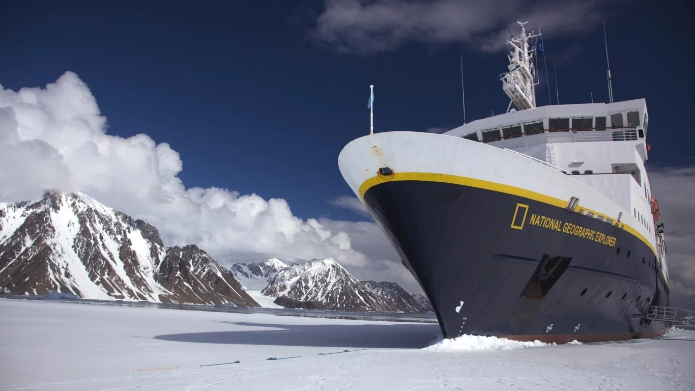 National geographic explorer, судно, экспедиционное круизное судно