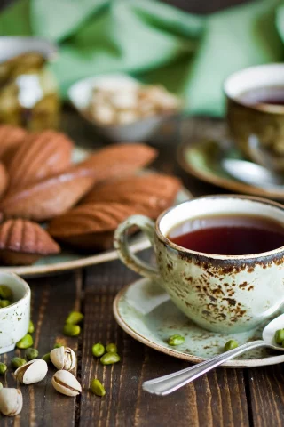 чашки, ложки, орешки, Чай, фисташки, печенье, орехи