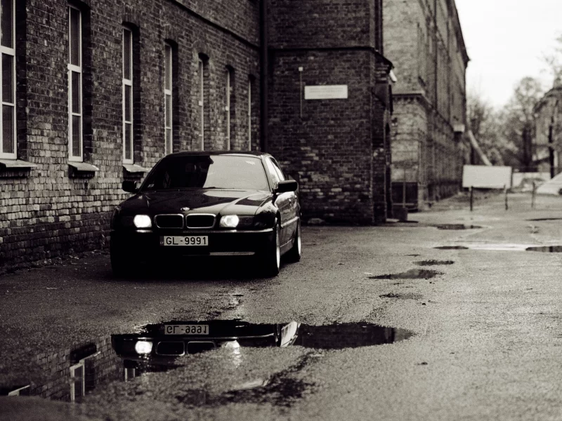 дом, e38, Bmw, bumer, улица, пасмурно, лужи, бумер, двор, вечер