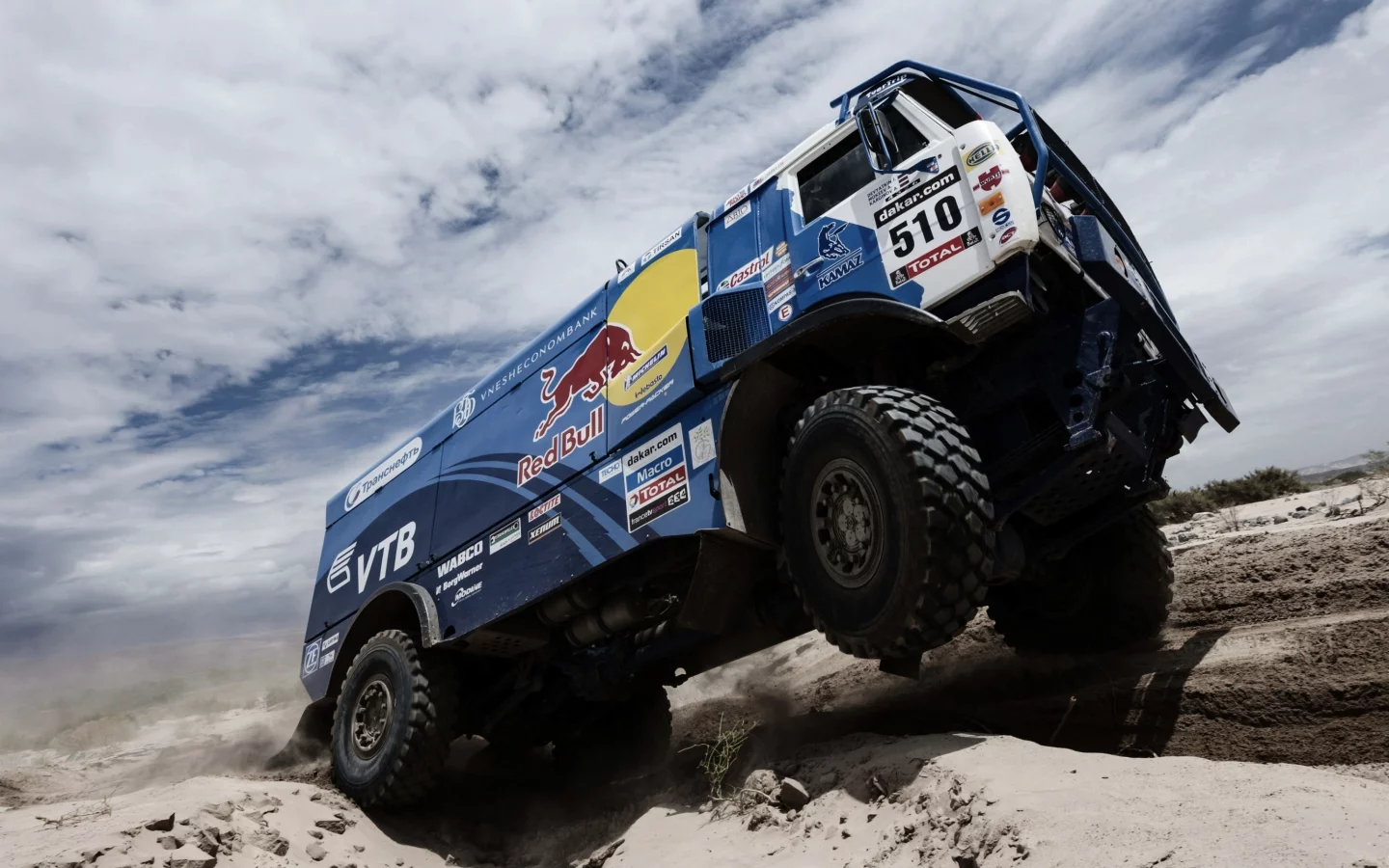 бездорожье, камаз, dakar, red bull, небо, облака, Kamaz, rally