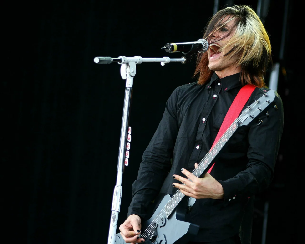 джаред лето, концерт, гитара, 30 seconds to mars, jared leto