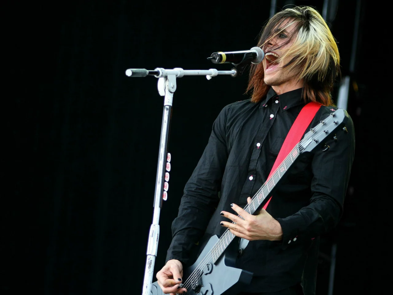 джаред лето, концерт, гитара, 30 seconds to mars, jared leto