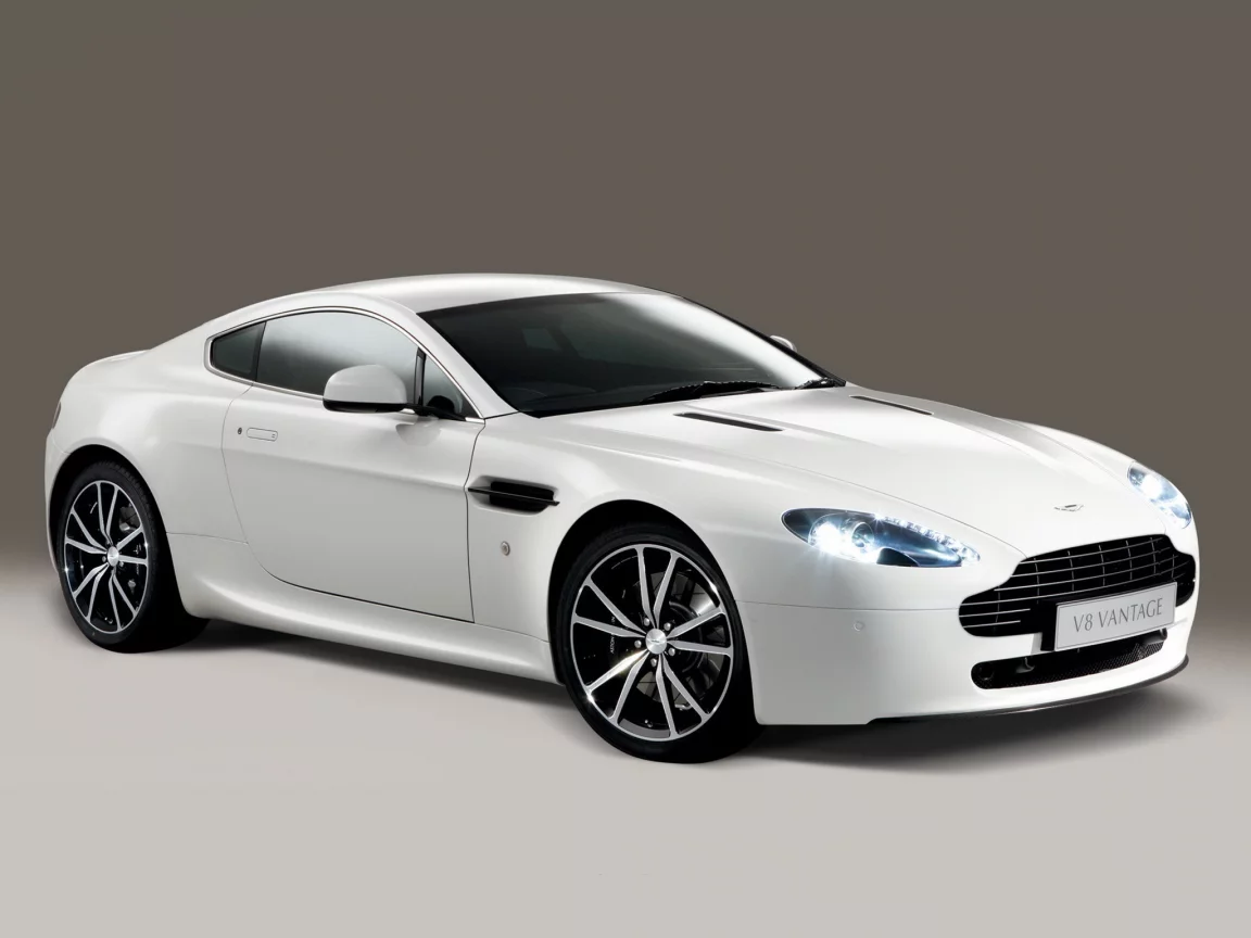 vontage, белый, aston martin, v8