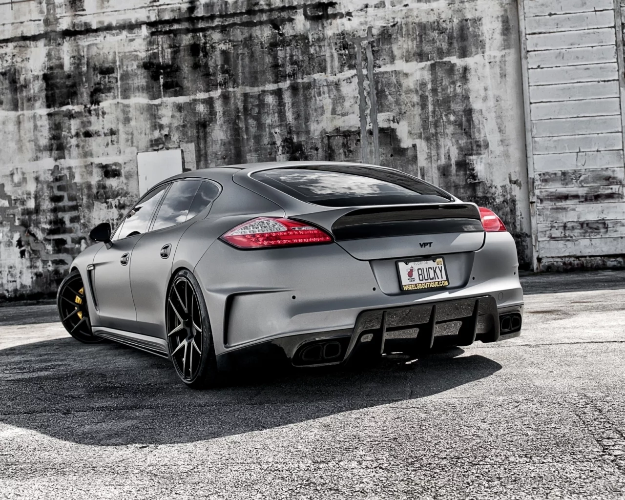panamera, порше, серый, стена, панамера, porsche, тюнинг, turbo, турбо, суперседан, tuning, задняя часть