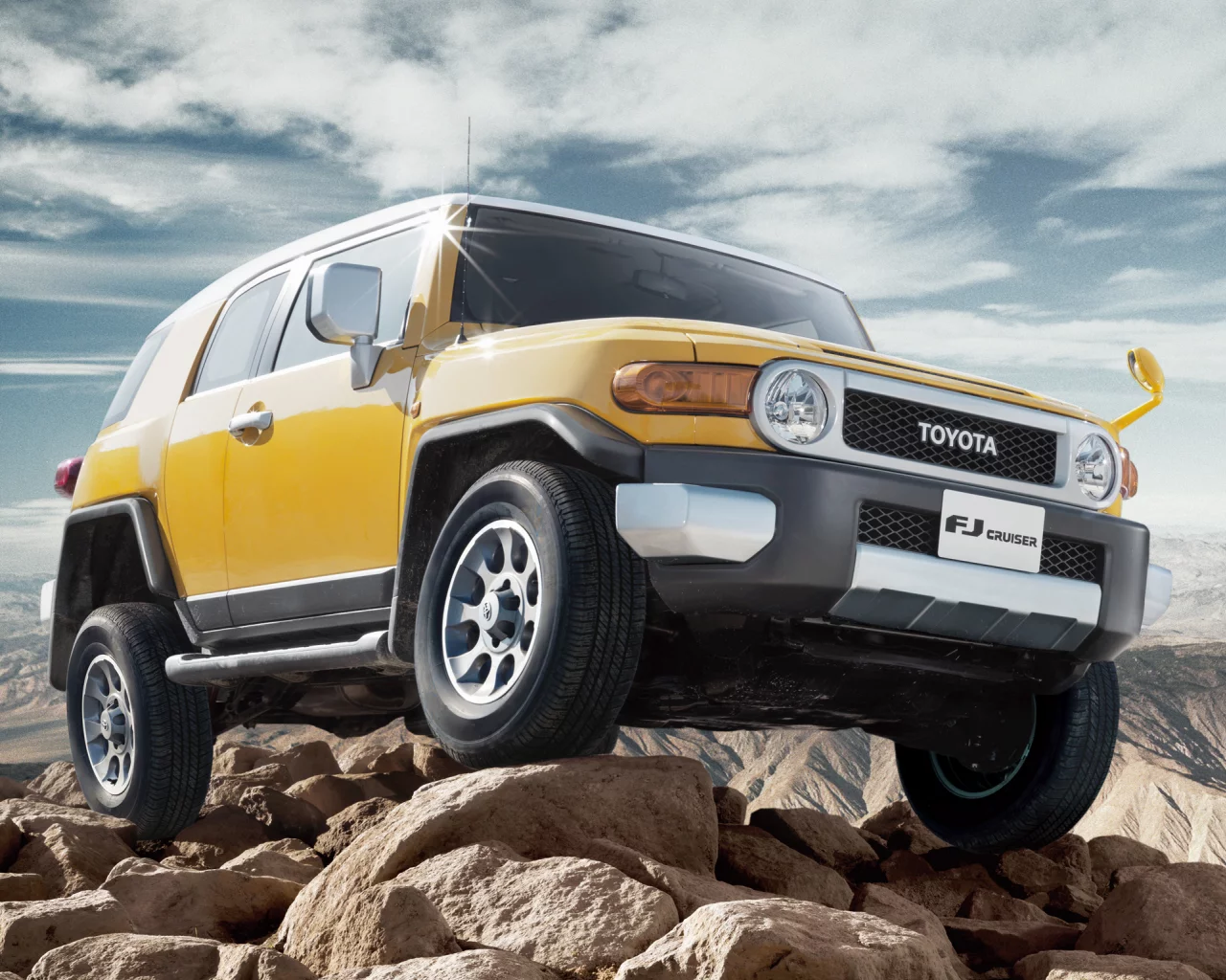 cruiser, небо, тойота, внедорожник, горы, fj, фж, джип, облака, toyota, крузер, желтый, скалы, камни