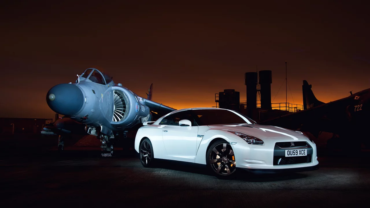 r35, gtr, nissan, самолёты, аэродром, закат, godzilla, белый