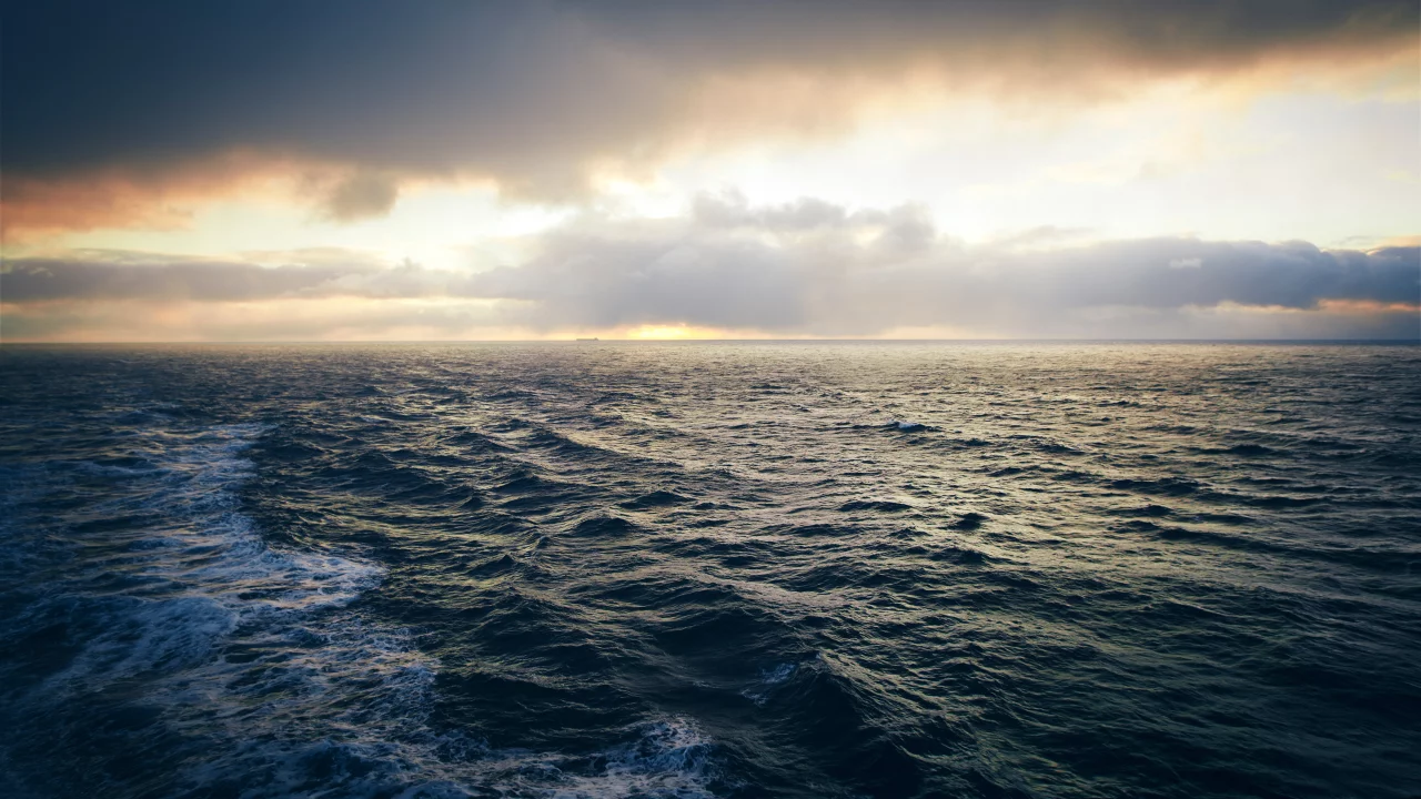ocean, небо, солнце, sky, море, природа, landscape, вода, nature, волны, 2560x1600, пейзаж, свет, облака, water, waves, clouds, океан, sea, sunlight