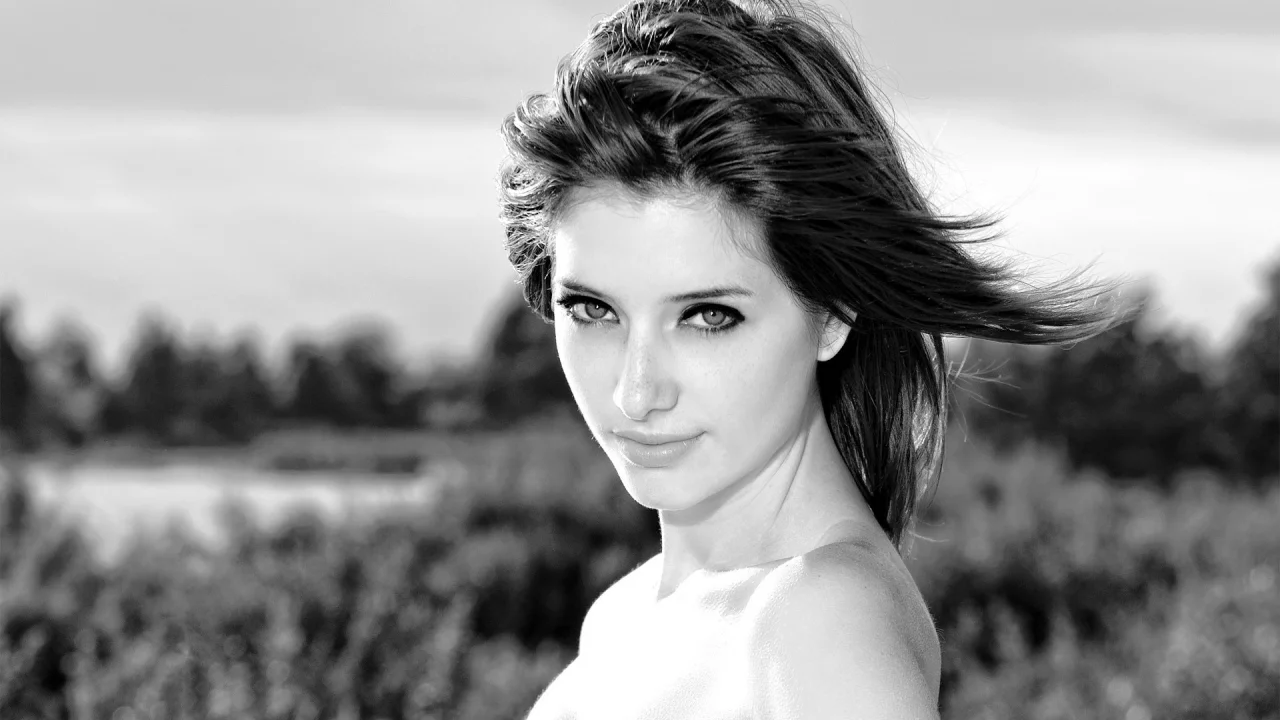 взгляд, susan coffey, сьюзан коффи, брюнетка, wonderful girl, чб