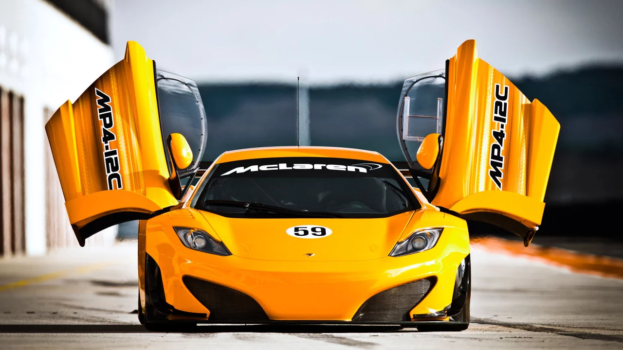 mclaren, мак ларен с машиными, mp4 12c gt3, тачки, двери