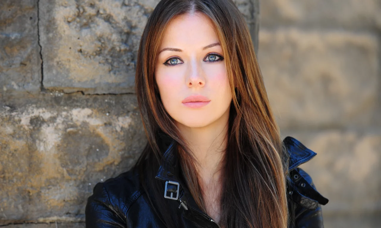 ashley mulheron, глаза, волосы, губы, взгляд, актриса