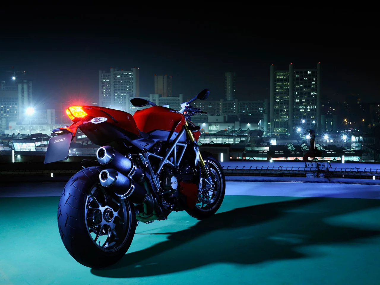 ducati, огни, ночь, город