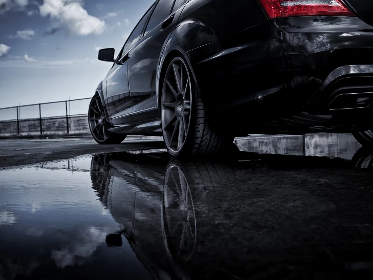 с-класс, небо, тюнинг, tuning, s-klasse, s550, с550, лужа, мерседес, диски, отражение, mercedes-benz, чёрный
