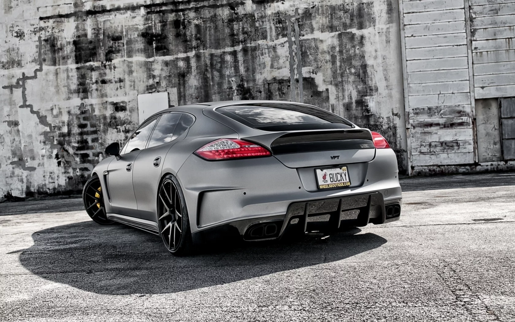 panamera, порше, серый, стена, панамера, porsche, тюнинг, turbo, турбо, суперседан, tuning, задняя часть