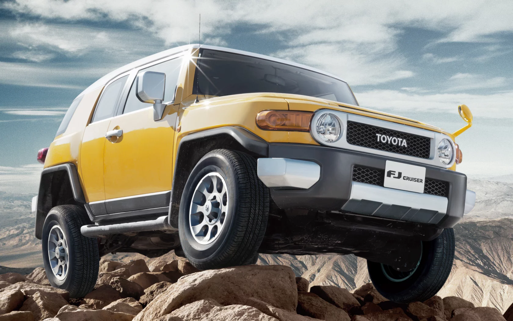 cruiser, небо, тойота, внедорожник, горы, fj, фж, джип, облака, toyota, крузер, желтый, скалы, камни