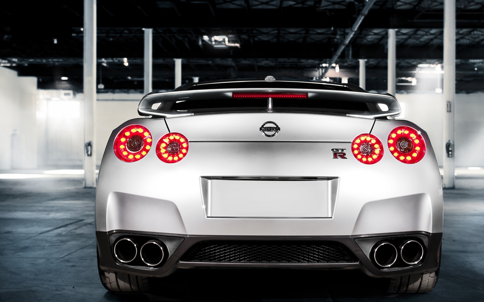 Задние фары Nissan GTR r35