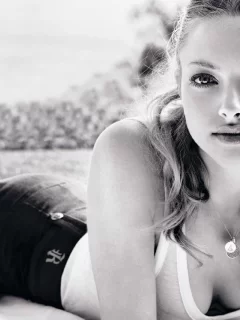 модель, взгляд, красивая, amanda seyfried, черно-белые, лицо