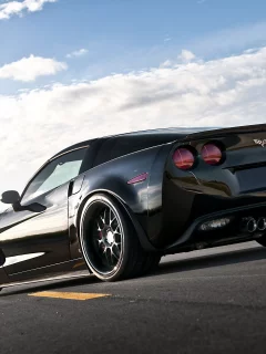 chevrolet, задняя часть, z06, чёрный, корвет, black, облака, corvette, шевроле, разметка, 360 three sixty forged, небо, асфальт