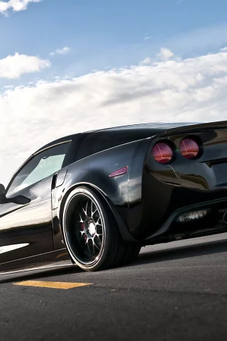 chevrolet, задняя часть, z06, чёрный, корвет, black, облака, corvette, шевроле, разметка, 360 three sixty forged, небо, асфальт