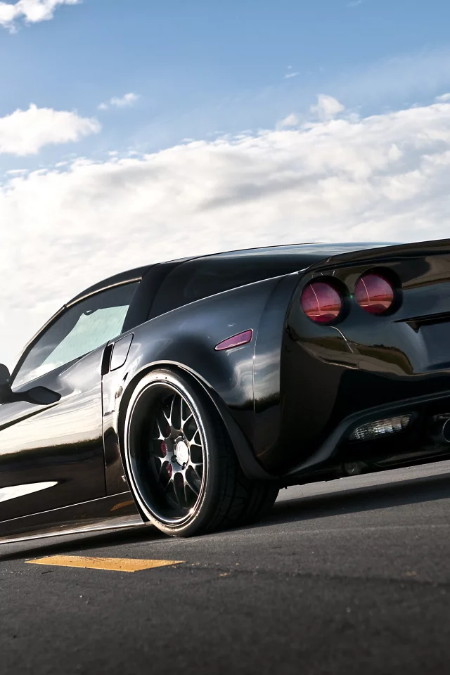 chevrolet, задняя часть, z06, чёрный, корвет, black, облака, corvette, шевроле, разметка, 360 three sixty forged, небо, асфальт