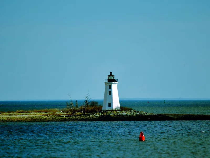 water, shore, lighthouse, берег, корабль, 2560x1440, вода, небо, ship, sea, sky, природа, пейзаж, маяк, landscape, море, nature
