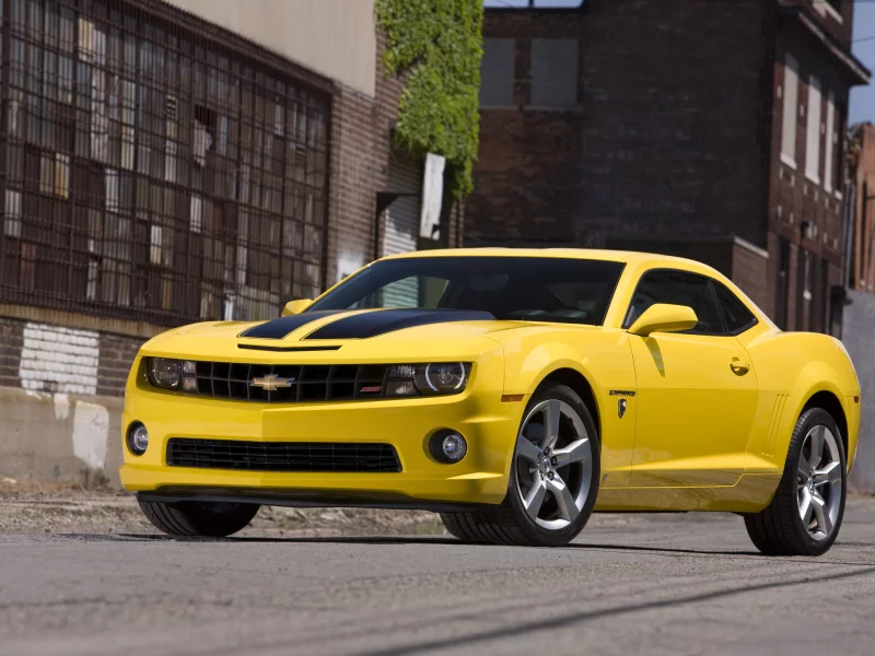 2010, город, улица, шевроле, здания, chevrolet, полосы, авто, special edition, камаро, дорога, дома, transformers, camaro