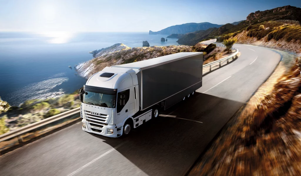 горы, дорога, море, iveco, обои, фура, stralis, wallpaper, солнце, грузовик, пейзаж