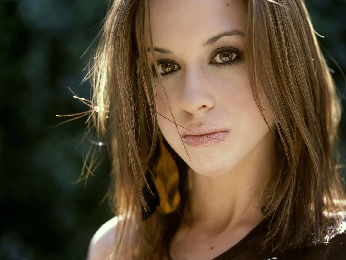 lacey chabert, губы, девушка, взгляд